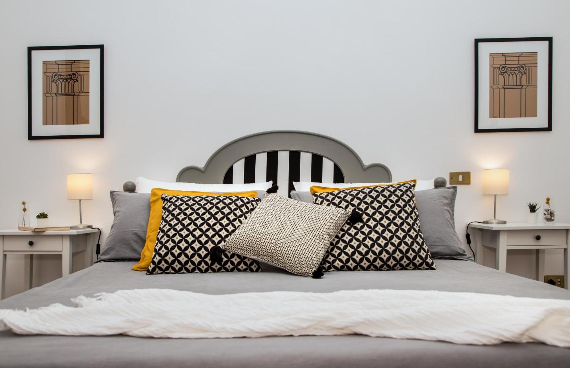 Gocce Villas - Casa Frangio Modern Apartment Historical Centre Наполи Екстериор снимка